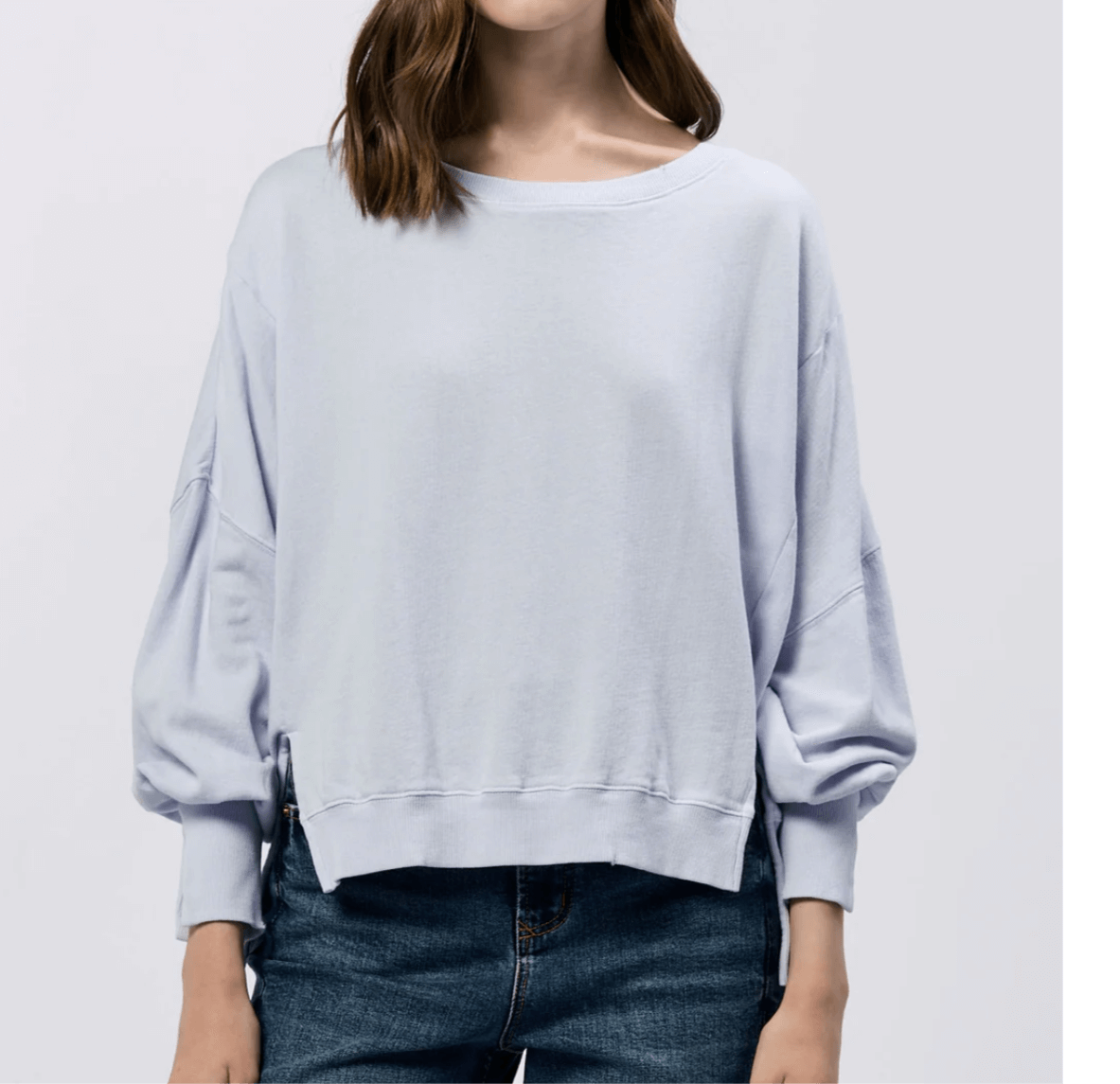 Oversized skyway crewneck pullover sweater, perfect for stylish comfort and easy layering.