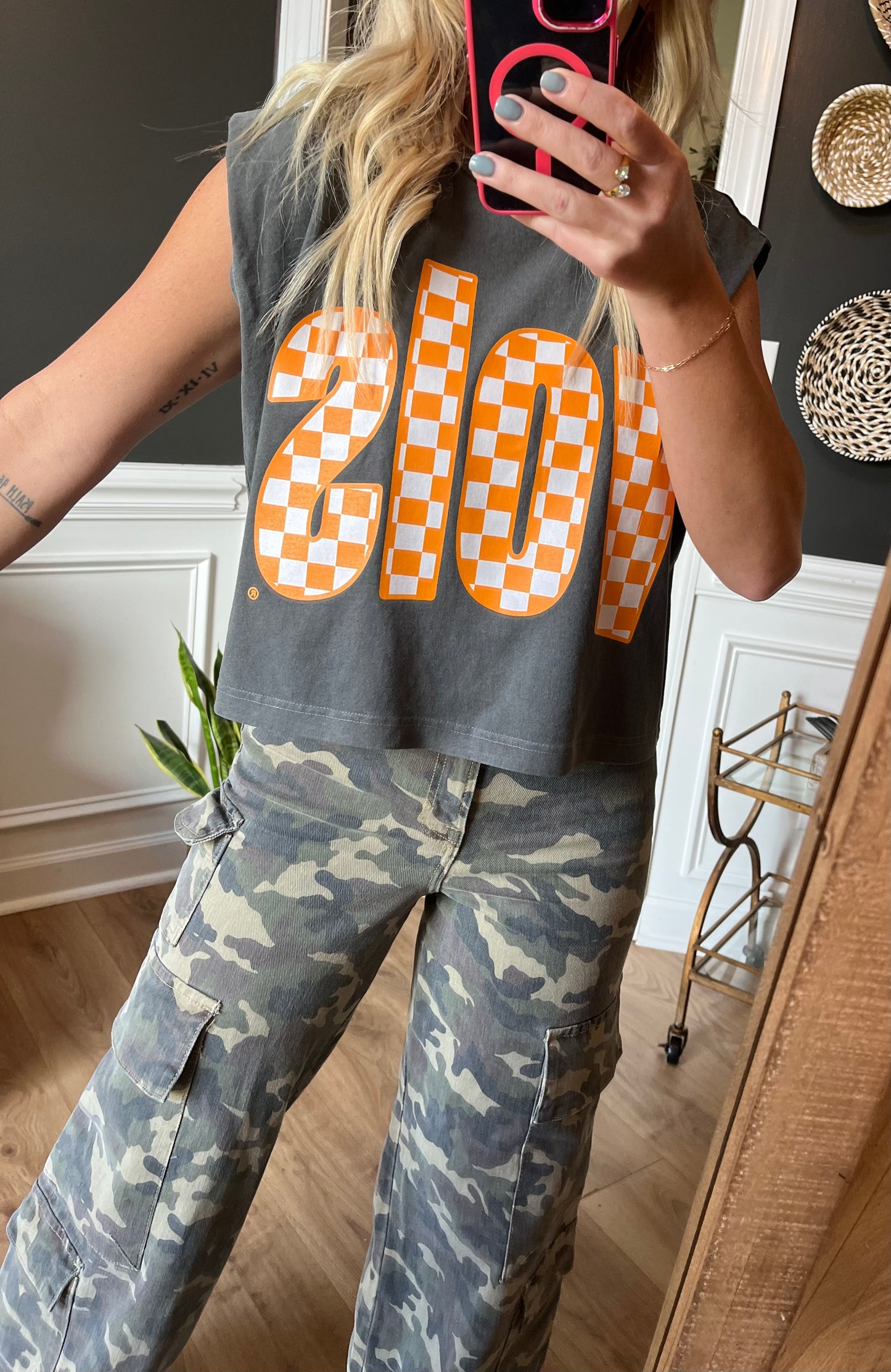 TN Vols Checkered Muscle Tank/pepper