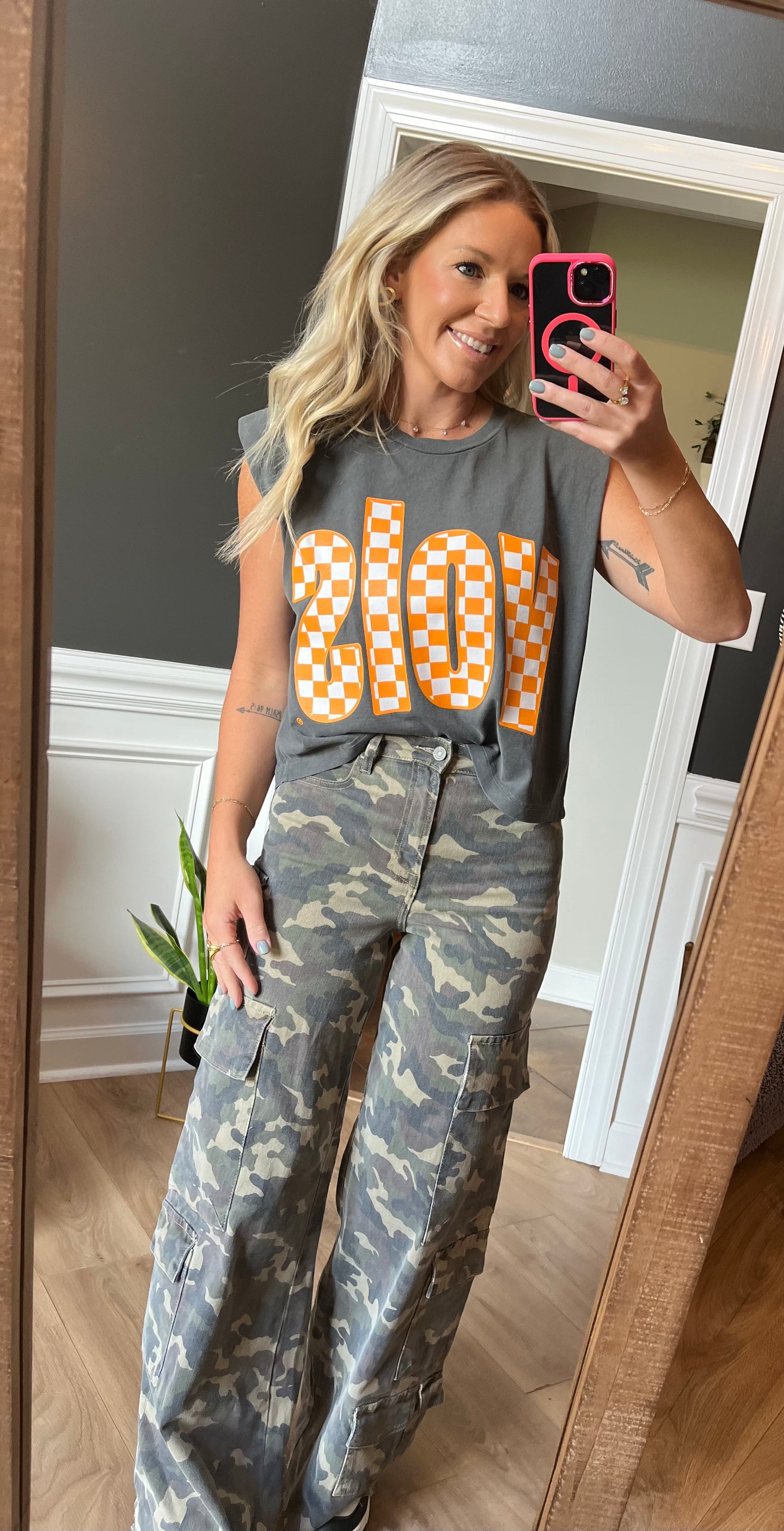 TN Vols Checkered Muscle Tank/pepper