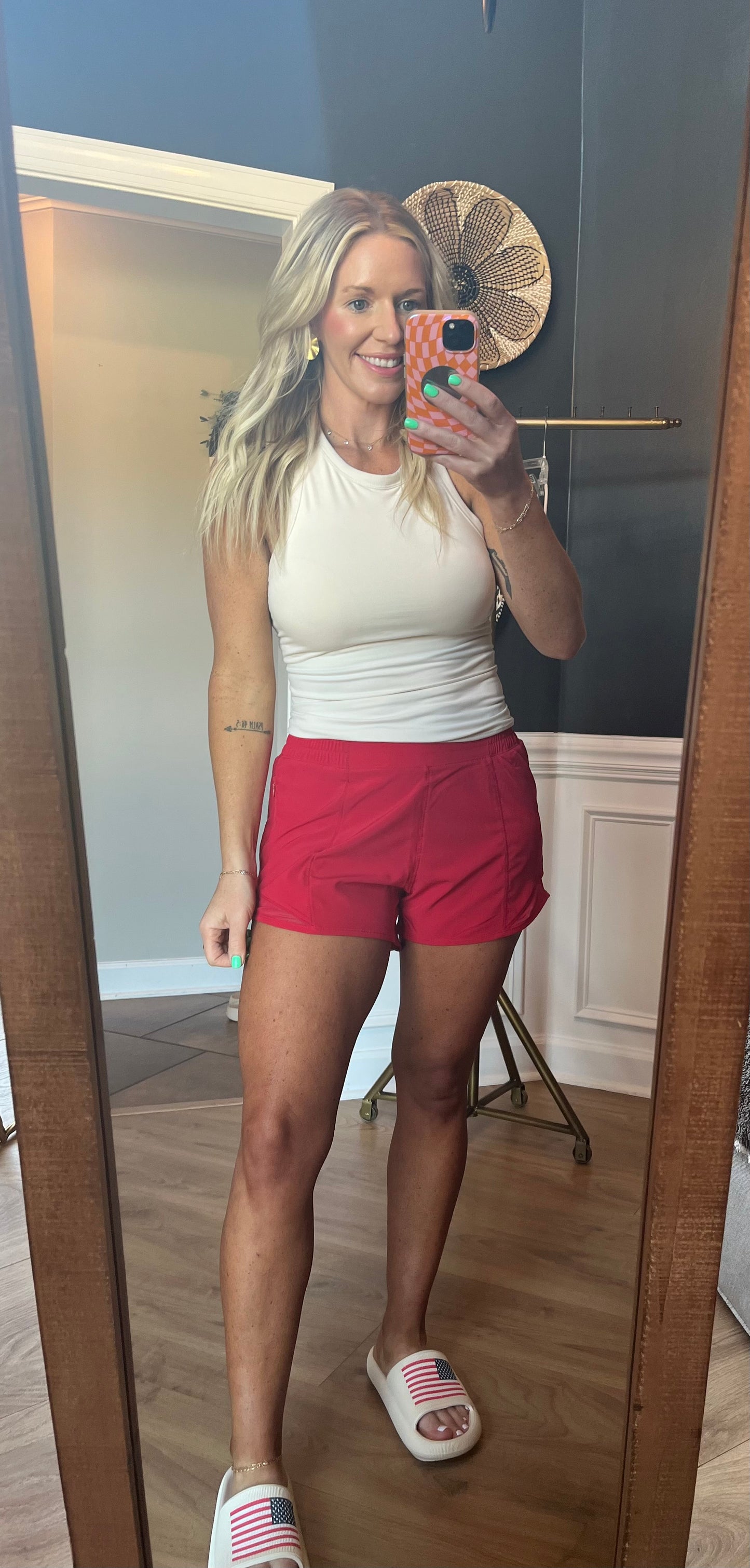 Active Girl Shorts / Red